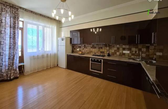 4 սենյականոց բնակարան նորակառույց շենքում Արգիշտիի փողոցում, 175 ք.մ., 12/14 հարկ, 3+ սանհանգույց