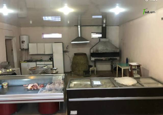 Բազմաֆունկցիոնալ գույք, 8-րդ թաղամաս Չարենցավանում, 90 քմ