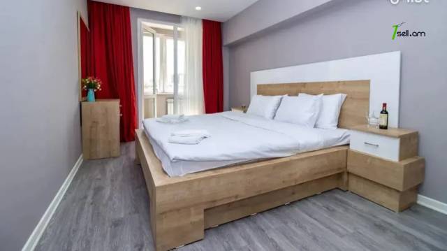 3 սենյականոց բնակարան Թումանյան փողոցում, 98 ք.մ., 8/10 հարկ, դիզայներական ոճով վերանորոգված