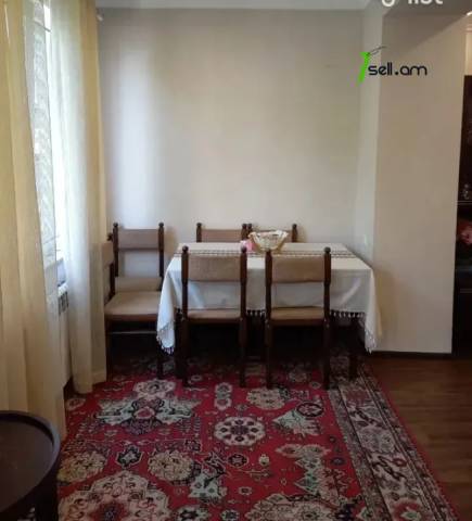 2 սենյականոց բնակարան Մամիկոնյանց փողոցում, 85 քմ, 2/4 հարկ, եվրովերանորոգված, քարե շենք