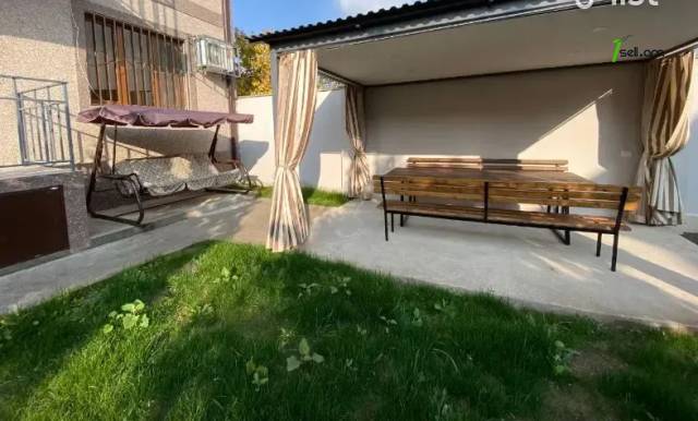 Երկու հարկանի քարե տուն, P. Sevak St Ավանում, 180 ք.մ., 3+ սանհանգույց