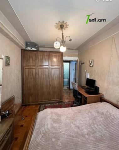 3 սենյականոց բնակարան Աղբյուր Սերոբի փողոցում, 83 ք.մ., 11/16 հարկ, մասնակի վերանորոգում