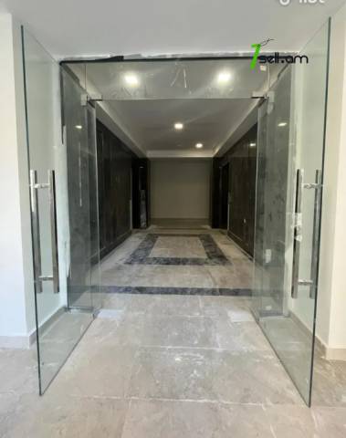 3 սենյականոց բնակարան Փավստոս Բուզանդի փողոցում, 105 ք.մ., 4/15 հարկ, 2 սանհանգույց