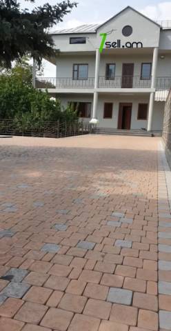 Երկու հարկանի քարե տուն Արաբկիրում, 1100 ք.մ., մասնակի վերանորոգում