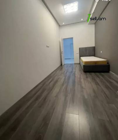 4 սենյականոց բնակարան նորակառույց շենքում Նիկողայոս Ադոնցի փողոցում, 130 ք.մ., 2 սանհանգույց