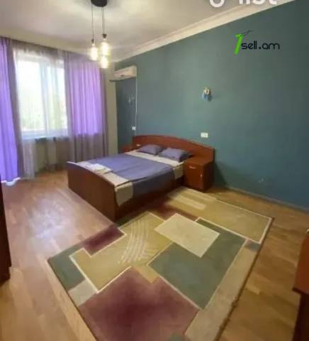 Երեք հարկանի քարե տուն Կիևյան փողոցում Արաբկիրում, 600 ք.մ., 3+ սանհանգույց, եվրովերանորոգված