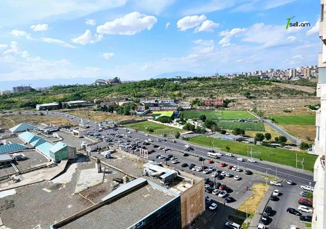 3 սենյականոց բնակարան նորակառույց շենքում, Ծիծեռնակաբերդի խճուղի, 85 ք.մ., բարձր առաստաղներ