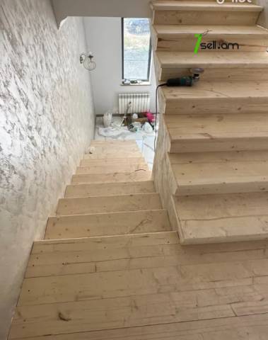 Երկու հարկանի տուն Մելքումով փողոցում Դավթաշենում, 190 քմ, 2 սանհանգույց