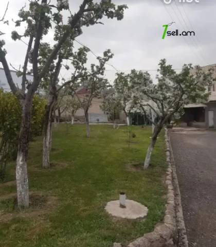 Առևտրային տարածք Մոլդովական փողոցում Նոր Նորքում, 1050 քմ