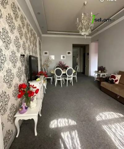 2 սենյականոց բնակարան Մեսրոպ Մաշտոցի պողոտայում, 70 ք.մ., նախավերջին հարկ, կապիտալ վերանորոգված