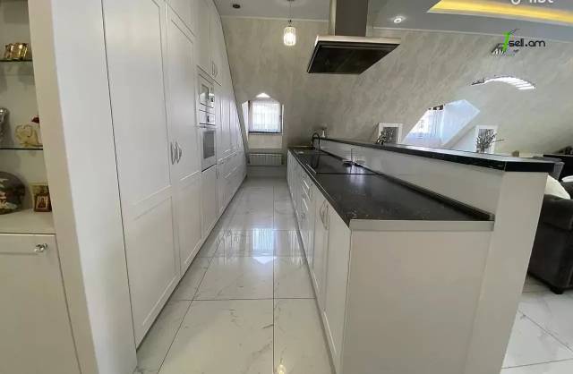 4 սենյականոց բնակարան նորակառույց շենքում Վերին Անտառային փողոցում, 146 ք.մ., 2 սանհանգույց