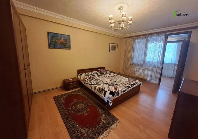 2 սենյականոց բնակարան Եզնիկ Կողբացու փողոցում, 80 ք.մ., եվրովերանորոգված