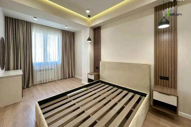 3 սենյականոց բնակարան նորակառույց շենքում Արղության փողոցում, 80 ք.մ., 2 սանհանգույց