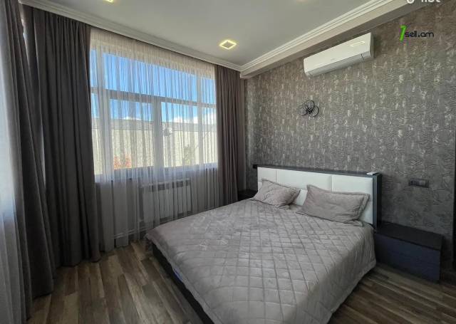 Մեկ հարկանի տուն, Azatutyan Street Ձորաղբյուրում, 550 ք.մ., 3+ սանհանգույց, կապիտալ վերանորոգված