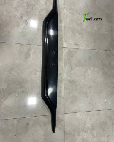 Toyota RAV4 բեռնախցիկի վերևի պլասմաս (2018-2023)