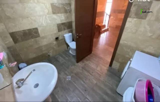 Երկու հարկանի տուն Մարշալ Խուդյակովի փողոցում Ավանում, 262 քմ, 3+ սանհանգույց, կապիտալ վերանորոգված