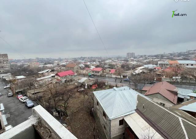 3 սենյականոց բնակարան Զաքարիա Քանաքեռցու փողոցում, 79 քմ, 6/9 հարկ, մի քանի պատշգամբ