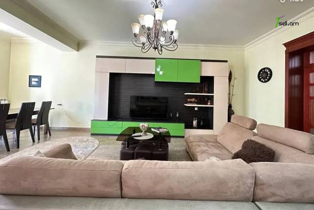3 սենյականոց բնակարան նորակառույց շենքում Արամի փողոցում, 143 քմ, 4/13 հարկ, 2 սանհանգույց