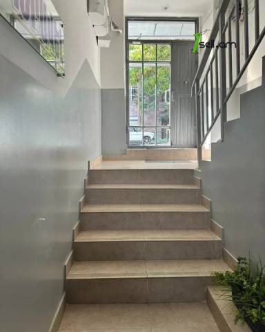 Գրասենյակային տարածք Սայաթ-Նովայի պողոտայում կենտրոնում, 23 քմ