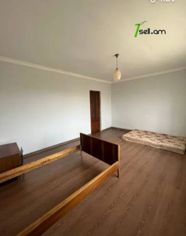 Երկու հարկանի քարե տուն 39-րդ փողոցում Զովունիում, 180 ք.մ., կապիտալ վերանորոգված