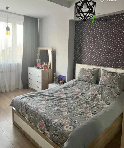 3 սենյականոց բնակարան Դերենիկ Դեմիրճյանի փողոցում, 85 քմ, 5/9 հարկ, կապիտալ վերանորոգված