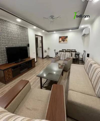 3 սենյականոց բնակարան Խաղաղ Դոնի փողոցում, 80 ք.մ., նախավերջին հարկ, եվրովերանորոգված