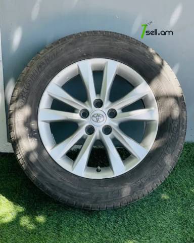 GGG.R17 5x114.3 Toyota rav4 4հատ Անիվներ անվահեծերով, Yokohama 60-70% անվադողեր, 225/65 R17