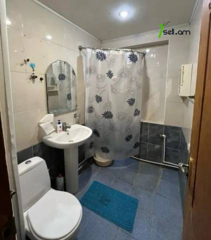 2 սենյականոց բնակարան Քաջազնունի փողոցում, 45 քմ, 2/10 հարկ, կոսմետիկ վերանորոգում