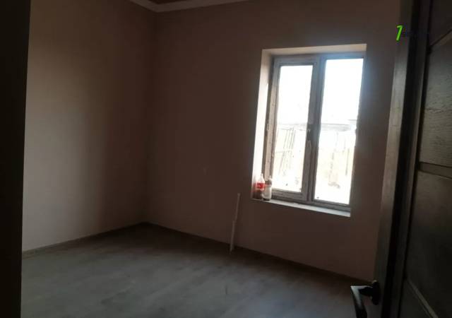 Երկու հարկանի տուն Կենտրոնական փողոցում Մասիսում, 350 ք.մ., 2 սանհանգույց, եվրովերանորոգված