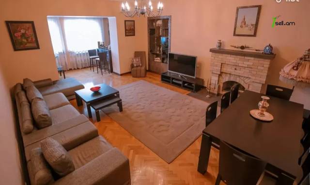 3 սենյականոց բնակարան Պուշկինի փողոցում, 119 ք.մ., 2 սանհանգույց, բարձր առաստաղներ