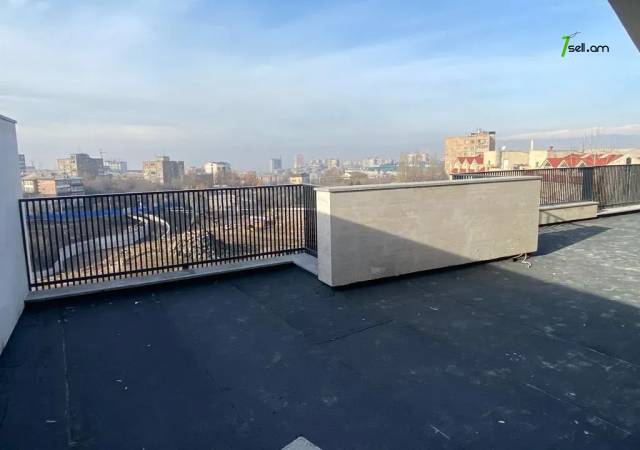 3 սենյականոց բնակարան նորակառույց շենքում, 2-րդ բնակելի զանգված, 122 ք.մ., 2 սանհանգույց