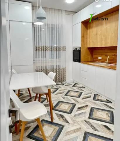 Երկու հարկանի տուն Դավիթ Բեկի փողոցում Էրեբունիում, 400 ք.մ., 2 սանհանգույց