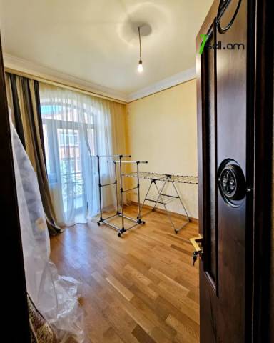 Երեք հարկանի քարե տուն, Նոյ թաղամաս Մալաթիա Սեբաստիայում, 420 ք.մ., 3+ սանհանգույց