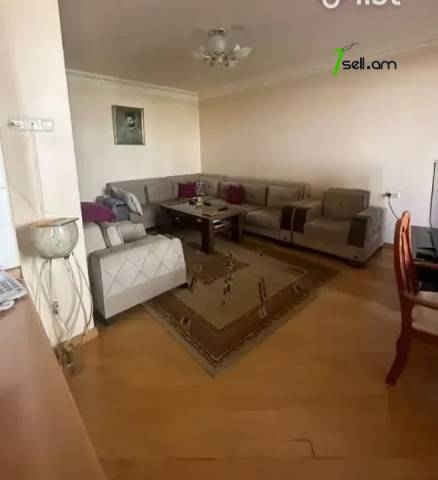 4 սենյականոց բնակարան Աղբյուր Սերոբի փողոցում, 112 ք.մ., նախավերջին հարկ, կապիտալ վերանորոգված