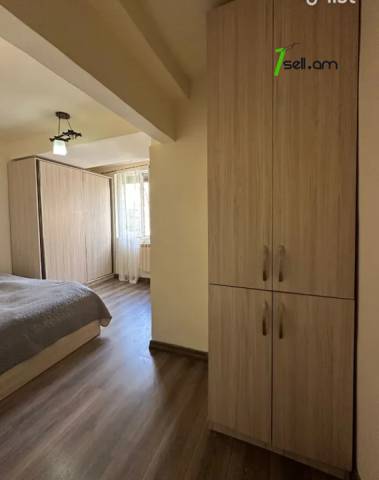 3 սենյականոց բնակարան Թումանյան փողոցում, 71 ք.մ., 3/12 հարկ, մասնակի վերանորոգում