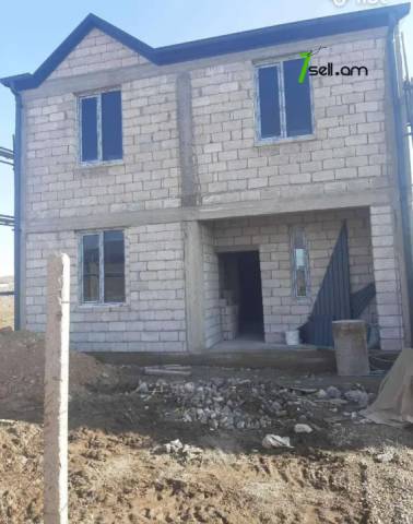 Երկու հարկանի քարե տուն, 1-ին փողոց 1-ին փակուղի Քանաքեռավանում, 140 ք.մ., 2 սանհանգույց