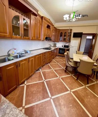 Երեք հարկանի քարե տուն, Նոյ թաղամաս Մալաթիա Սեբաստիայում, 780 ք.մ., 3+ սանհանգույց