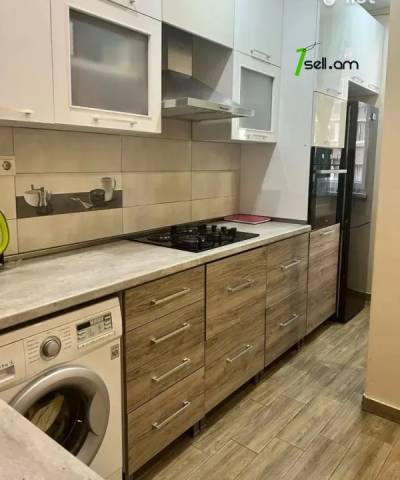 3 սենյականոց բնակարան Դերենիկ Դեմիրճյանի փողոցում, 85 քմ, 5/9 հարկ, կապիտալ վերանորոգված