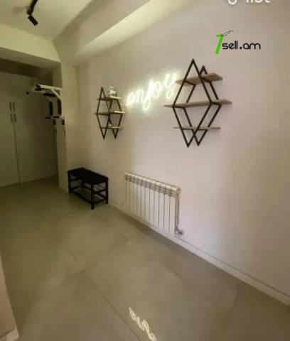 2 սենյականոց բնակարան նորակառույց շենքում Երզնկյան փողոցում, 61 ք.մ., 2/5 հարկ, բարձր առաստաղներ