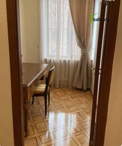 3 սենյականոց բնակարան Ազատության պողոտայում, 70 քմ, 2/5 հարկ, բարձր առաստաղներ, կապիտալ վերանորոգված