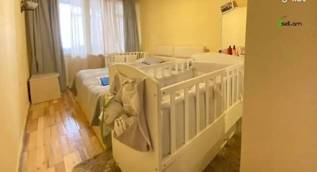 3 սենյականոց բնակարան Բաշինջաղյան փողոցում, 89 ք.մ., 3/5 հարկ, մասնակի վերանորոգում, քարե շենք