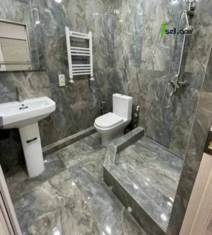 2 սենյականոց բնակարան Վահրամ Փափազյան փողոցում, 51 ք.մ., եվրովերանորոգված, քարե շենք