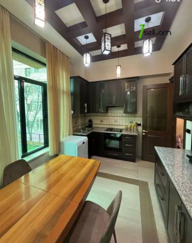 Երկու հարկանի քարե տուն Նվեր Սաֆարյան փողոցում Ավանում, 167 քմ, 3+ սանհանգույց