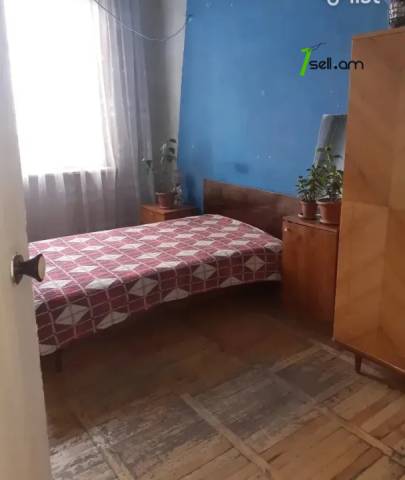 4 սենյականոց բնակարան Աշոտ Հովհաննիսյանի փողոցում, 90 ք.մ., 7/9 հարկ, մասնակի վերանորոգում