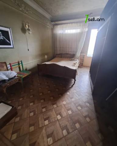 3 սենյականոց բնակարան Վրթանես Փափազյան փողոցում, 90 ք.մ., նախավերջին հարկ