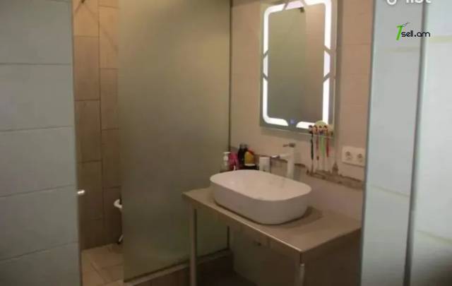 4 սենյականոց բնակարան նորակառույց շենքում Գյուրջյան փողոցում, 130 քմ, 5/8 հարկ, 3+ սանհանգույց