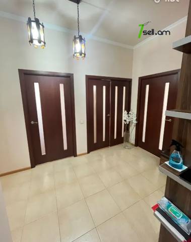 3 սենյականոց բնակարան նորակառույց շենքում Ծարավ աղբյուրի փողոցում, 101 ք.մ., 9/16 հարկ