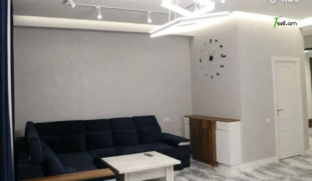 Երեք հարկանի քարե թաունհաուզ, Աշտարակի խճուղի Աջափնյակում, 187 ք.մ., 3+ սանհանգույց