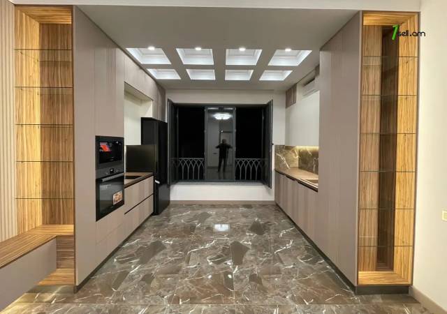 2 սենյականոց բնակարան Տիգրան Մեծի պողոտայում, 53 ք.մ., դիզայներական ոճով վերանորոգված, քարե շենք