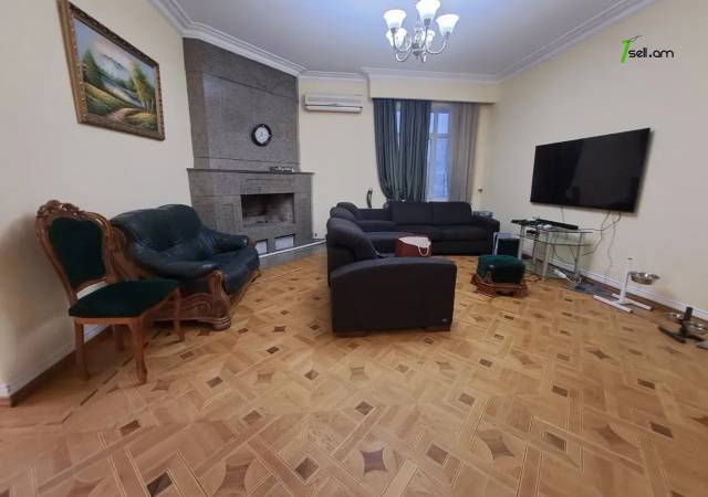 5 սենյականոց բնակարան Ալեք Մանուկյանի փողոցում, 210 ք.մ., 2 սանհանգույց, 2/9 հարկ